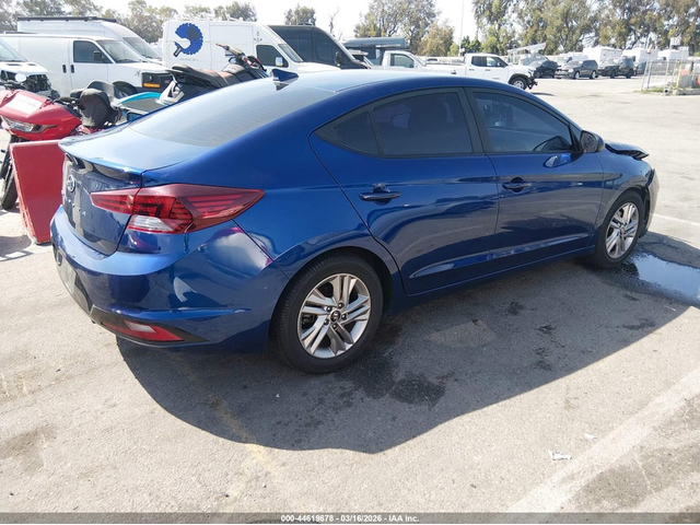 Hyundai Elantra 2.0L I-4 DOHC, VVT, 147HP Front Wheel Drive - автомобили, коли, обяви за нови и употребявани 3