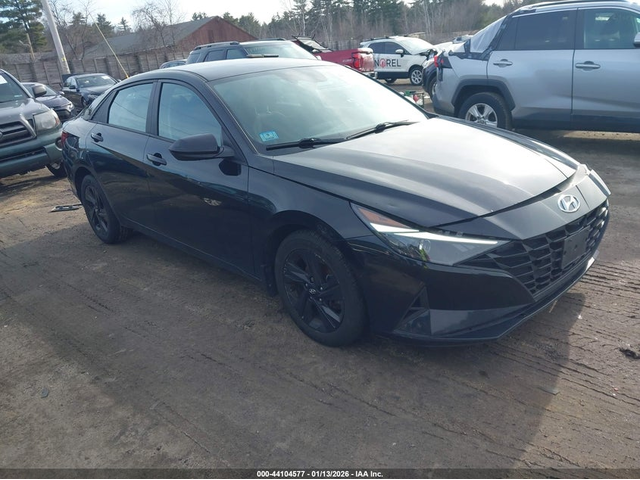 Hyundai Elantra 2.0L I-4 DOHC, VVT, 147HP Front Wheel Drive - автомобили, коли, обяви за нови и употребявани 0