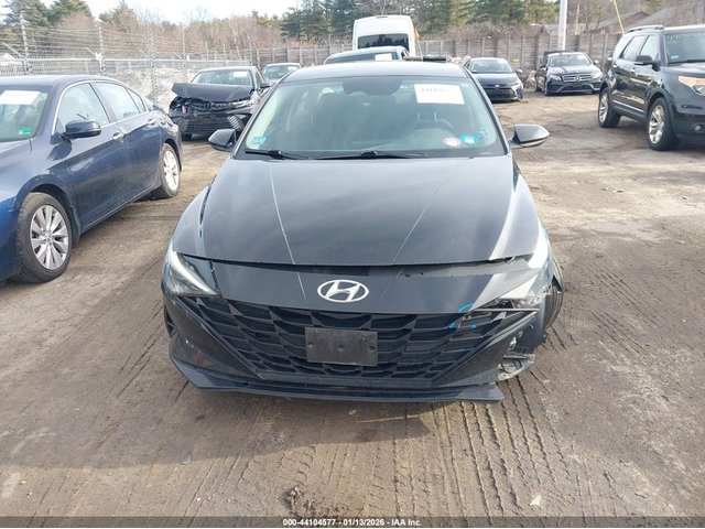 Hyundai Elantra 2.0L I-4 DOHC, VVT, 147HP Front Wheel Drive - автомобили, коли, обяви за нови и употребявани 11