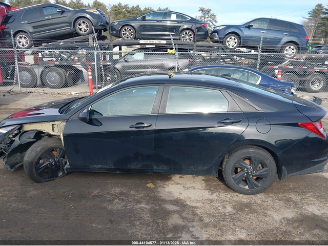 Hyundai Elantra 2.0L I-4 DOHC, VVT, 147HP Front Wheel Drive - автомобили, коли, обяви за нови и употребявани 13