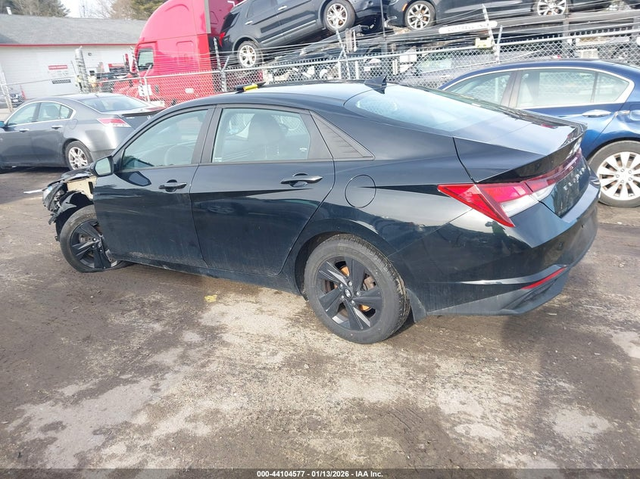 Hyundai Elantra 2.0L I-4 DOHC, VVT, 147HP Front Wheel Drive - автомобили, коли, обяви за нови и употребявани 2