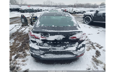Hyundai Elantra 2.0L I-4 DOHC, VVT, 147HP Front Wheel Drive - автомобили, коли, обяви за нови и употребявани 15