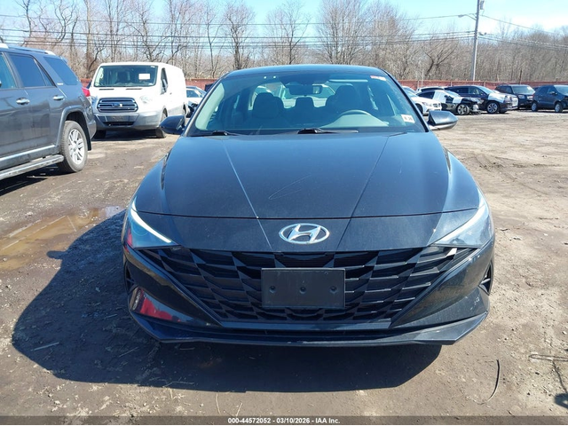 Hyundai Elantra 2.0L I-4 DOHC, VVT, 147HP Front Wheel Drive - автомобили, коли, обяви за нови и употребявани 11
