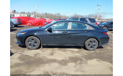 Hyundai Elantra 2.0L I-4 DOHC, VVT, 147HP Front Wheel Drive - автомобили, коли, обяви за нови и употребявани 13