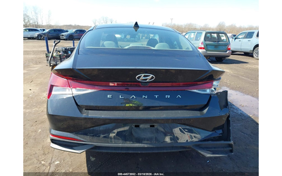 Hyundai Elantra 2.0L I-4 DOHC, VVT, 147HP Front Wheel Drive - автомобили, коли, обяви за нови и употребявани 15
