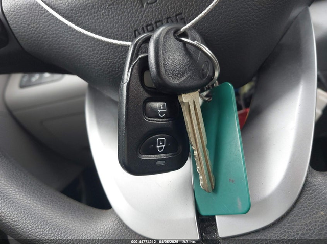 Hyundai Elantra 2.0L I-4 DOHC, VVT, 147HP Front Wheel Drive - автомобили, коли, обяви за нови и употребявани 10
