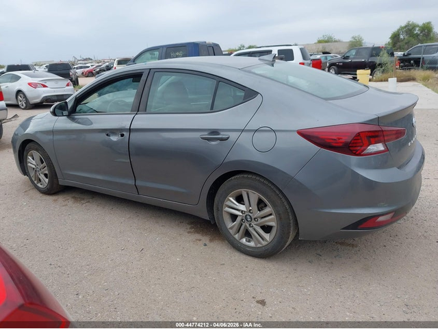 Hyundai Elantra 2.0L I-4 DOHC, VVT, 147HP Front Wheel Drive - автомобили, коли, обяви за нови и употребявани 13