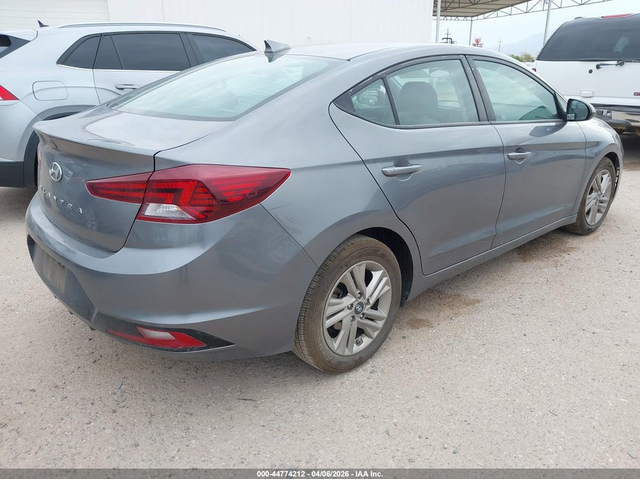 Hyundai Elantra 2.0L I-4 DOHC, VVT, 147HP Front Wheel Drive - автомобили, коли, обяви за нови и употребявани 3