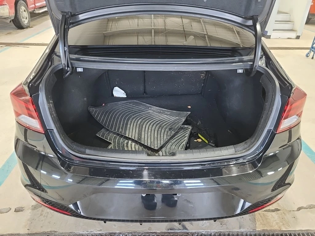 Hyundai Elantra * PREFERRED * CARFAX * ЦЕНА ДО БГ - автомобили, коли, обяви за нови и употребявани 14