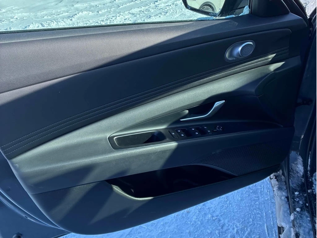 Hyundai Elantra * Preferred * CARFAX * ЦЕНА ДО БГ - автомобили, коли, обяви за нови и употребявани 11