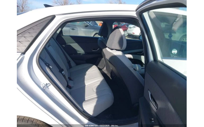 Hyundai Elantra HYBRID LIMITED - автомобили, коли, обяви за нови и употребявани 10