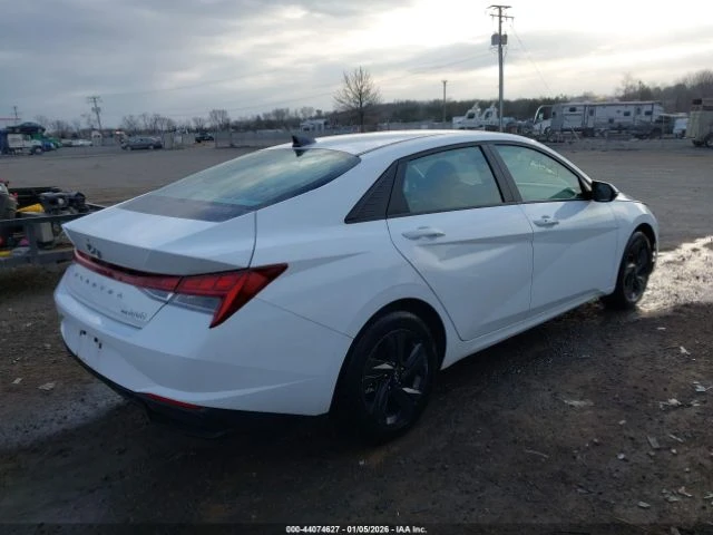 Hyundai Elantra HYBRID BLUE - автомобили, коли, обяви за нови и употребявани 3