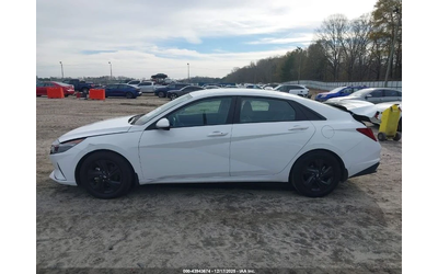 Hyundai Elantra Hybrid Blue - автомобили, коли, обяви за нови и употребявани 12