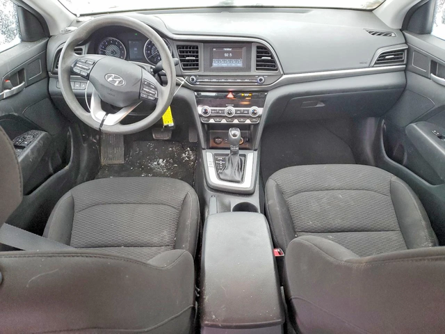 Hyundai Elantra 2.0* РЕАЛНИ КМ - автомобили, коли, обяви за нови и употребявани 6