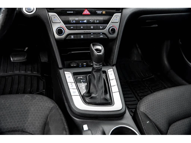 Hyundai Elantra * АвтоКредит * (ЦЕНА ДО БГ) - автомобили, коли, обяви за нови и употребявани 12