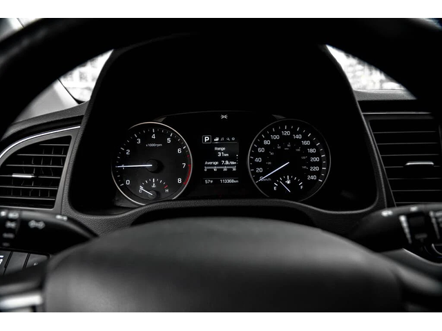 Hyundai Elantra * АвтоКредит * (ЦЕНА ДО БГ) - автомобили, коли, обяви за нови и употребявани 9