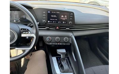 Hyundai Elantra * Essential * CARFAX * ПОДГРЕВ * KEYLESS * КЛИП - автомобили, коли, обяви за нови и употребявани 8