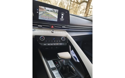 Hyundai Elantra 1.6 -  ГАЗ/БЕНЗИН - автомобили, коли, обяви за нови и употребявани 14