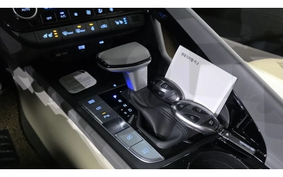 Hyundai Elantra INSPIRATION / 360 КАМЕРИ / BOSE / LPG ТЕЧНА ФАЗА! - автомобили, коли, обяви за нови и употребявани 10