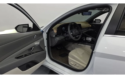 Hyundai Elantra INSPIRATION / 360 КАМЕРИ / BOSE / LPG ТЕЧНА ФАЗА! - автомобили, коли, обяви за нови и употребявани 6