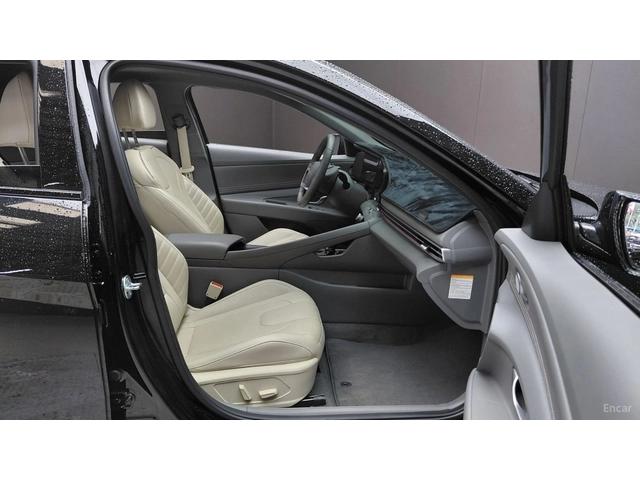 Hyundai Elantra КОЖА* ОБДУХВ* НАВИ* ПАНО - автомобили, коли, обяви за нови и употребявани 15