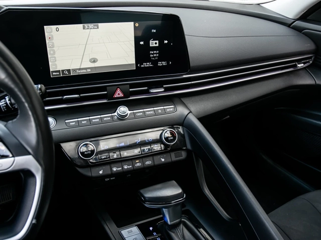 Hyundai Elantra - автомобили, коли, обяви за нови и употребявани 11