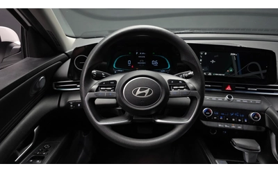 Hyundai Elantra 1.6 - автомобили, коли, обяви за нови и употребявани 12