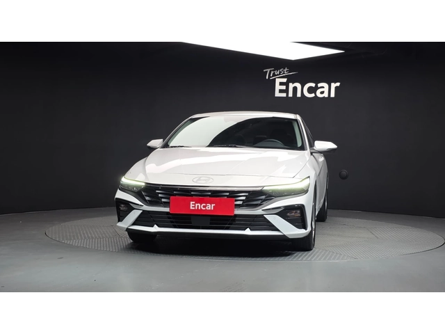 Hyundai Elantra 1.6 - автомобили, коли, обяви за нови и употребявани 2
