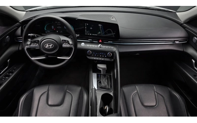 Hyundai Elantra 1.6 - автомобили, коли, обяви за нови и употребявани 6