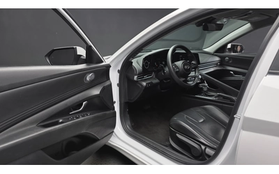 Hyundai Elantra 1.6 - автомобили, коли, обяви за нови и употребявани 9