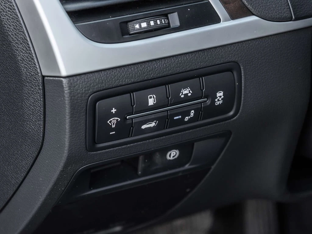 Hyundai Genesis * 3.8L * CARFAX * ЦЕНА ДО БГ - автомобили, коли, обяви за нови и употребявани 13