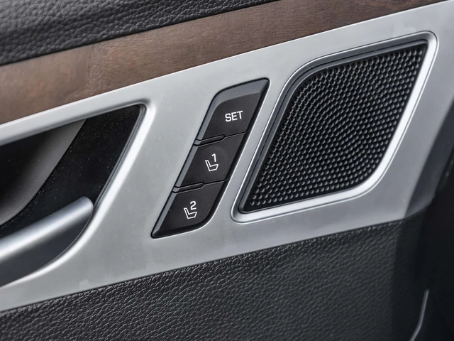 Hyundai Genesis * 3.8L * CARFAX * ЦЕНА ДО БГ - автомобили, коли, обяви за нови и употребявани 14