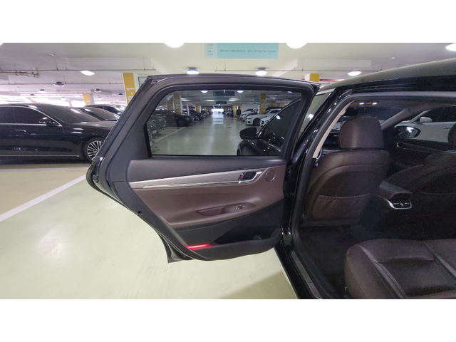 Hyundai Grandeur - автомобили, коли, обяви за нови и употребявани 23