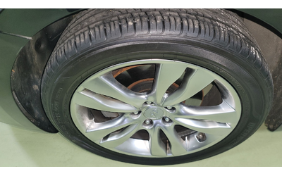 Hyundai Grandeur - автомобили, коли, обяви за нови и употребявани 25
