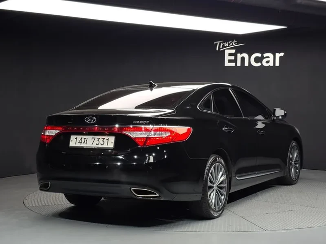 Hyundai Grandeur Hg300 Premium - автомобили, коли, обяви за нови и употребявани 1