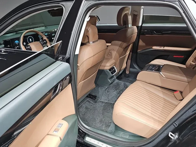 Hyundai Grandeur 3.5 4Wd Calligraphy - автомобили, коли, обяви за нови и употребявани 10