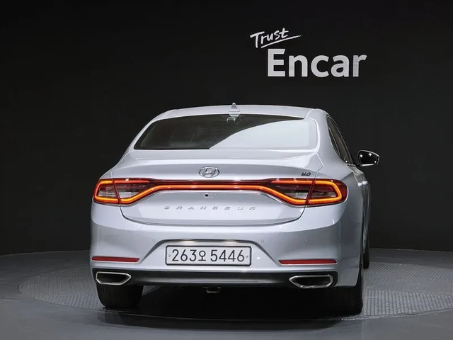 Hyundai Grandeur 3.0 Exclusive - автомобили, коли, обяви за нови и употребявани 3