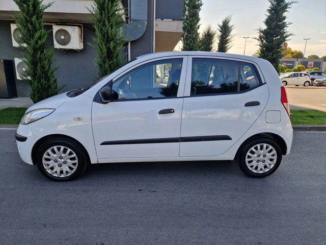 Hyundai I10 1.1 / четири цилиндъра - автомобили, коли, обяви за нови и употребявани 14
