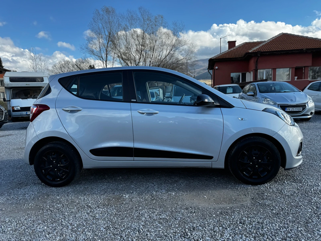 Hyundai I10 1.0I  82x km! EURO 6B - автомобили, коли, обяви за нови и употребявани 4