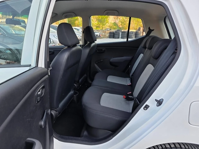 Hyundai I10 1.1i 66K.C. / 52800КМ / КЛИМАТИК / 2010 ГОДИНА - автомобили, коли, обяви за нови и употребявани 8