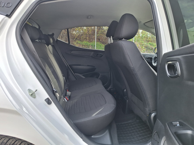 Hyundai I10 Trend Line 1 - автомобили, коли, обяви за нови и употребявани 14