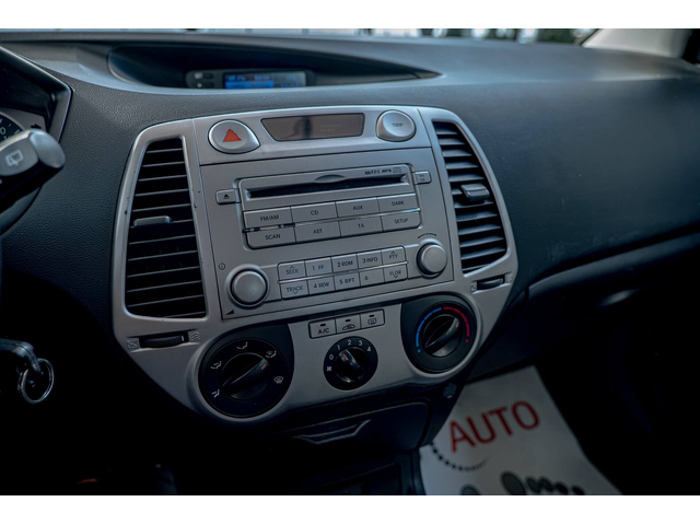 Hyundai I20 1.2/Климатик - автомобили, коли, обяви за нови и употребявани 8