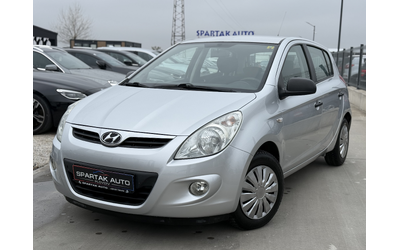 hyundai-i20-1-2i-2012g-77k-s-90-000km-rachka - 0