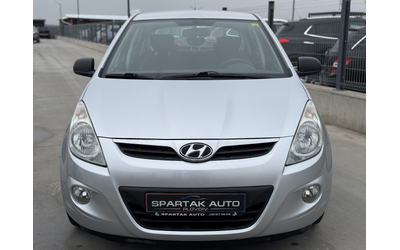 hyundai-i20-1-2i-2012g-77k-s-90-000km-rachka - 1