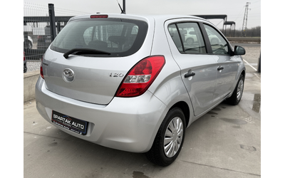 hyundai-i20-1-2i-2012g-77k-s-90-000km-rachka - 3