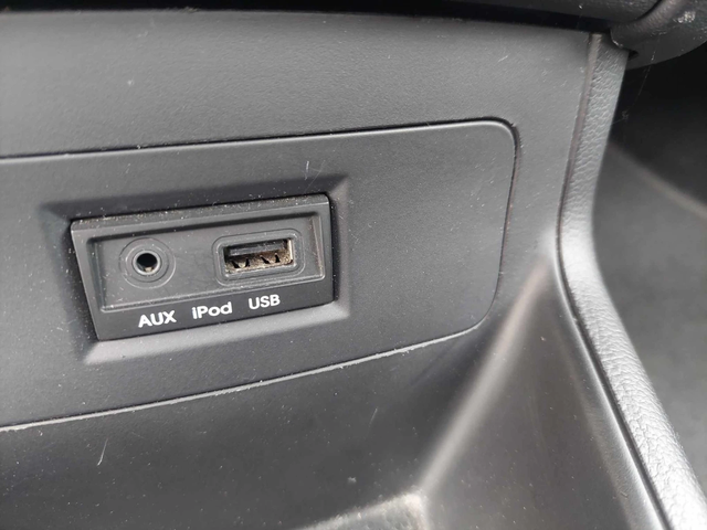 Hyundai I20 1, 4CRDI 90ps 6ck - автомобили, коли, обяви за нови и употребявани 11