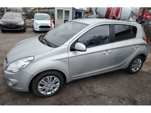 Hyundai I20 1.4i/AUTOMATIC - автомобили, коли, обяви за нови и употребявани 0