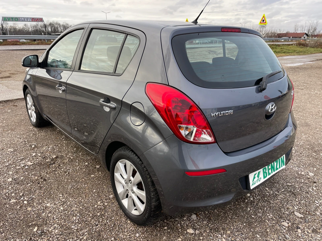 Hyundai I20 1.2i-GAS-BRC-NAVI-ITALIA - автомобили, коли, обяви за нови и употребявани 10