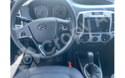 Hyundai I20 Dynamic/1.4i - автомобили, коли, обяви за нови и употребявани 10