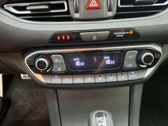 Hyundai i30 1.5 T-GDi (160 кс) Mild Hybrid DCT - автомобили, коли, обяви за нови и употребявани 9